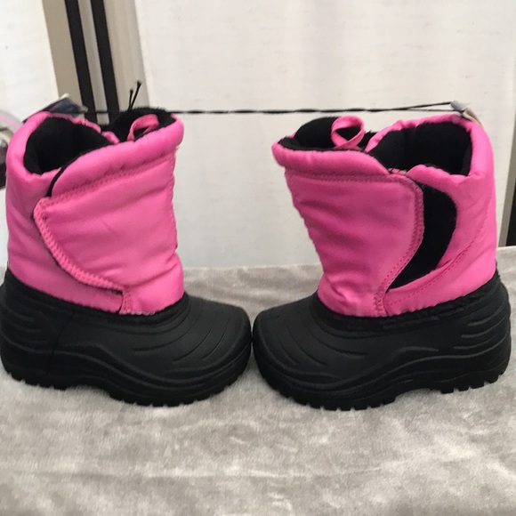 NEW snow Boots By One Step Ahead Kids Size 7 Pink & Black New with Tags - Picture 2 of 11